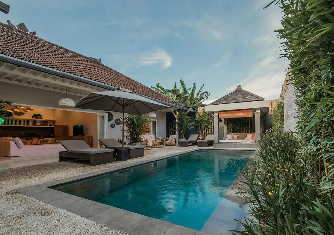 Villa Bloom 5 Close To The Beach Private Pool 3 Bedrooms 3 Bathrooms Seminyak  0*, Seminyak (Bali)